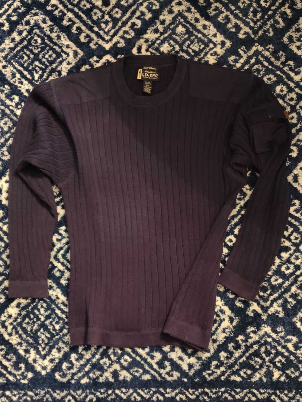 Vintage Eddie Bauer 100,% Cotton Men's Navy Ribbed Crewneck Field Sweater